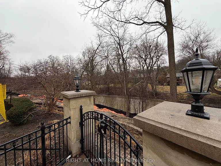 60 Ann St #309 — Photo 37