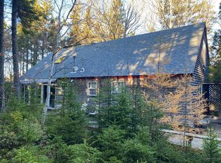 11 Weir Rd, Bernard, ME 04612