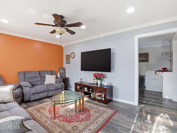 3rd image of 28 Bucknell Drive