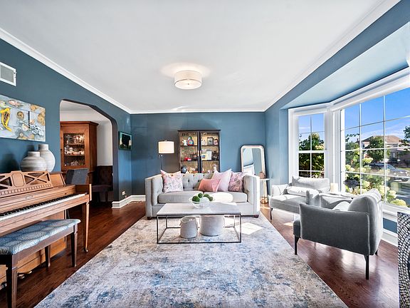 4th image of 7314 N Odell Ave