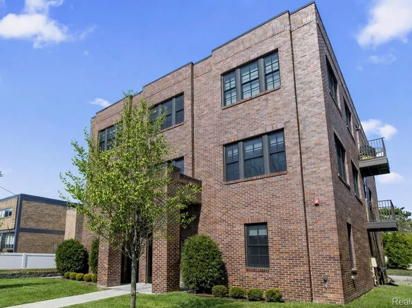 936 W Eleven Mile Rd, Royal Oak, MI 48067