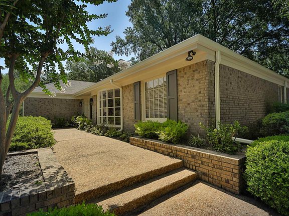 2nd image of 7655 McHenry Cir S