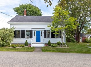2 Cross St, Camden, ME 04843