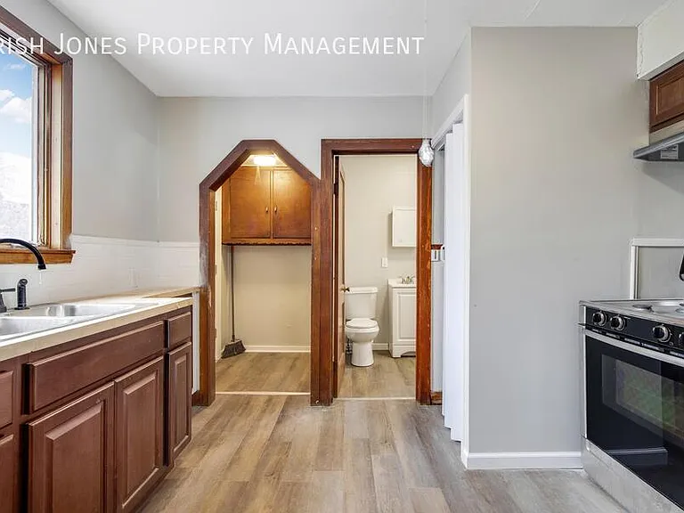 56 Fredro St #2 — Photo 3