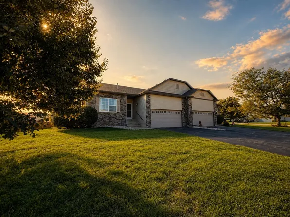 11802 River Hills Pkwy, Rockton, IL 61072