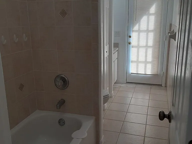 13409 Short Ct — Photo 8