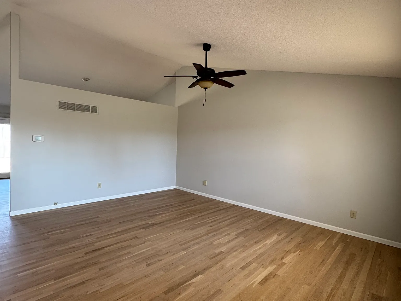 8555 Myrtlewood Ave — Photo 4