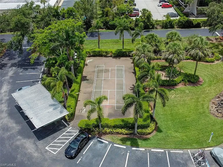 Pickleball court