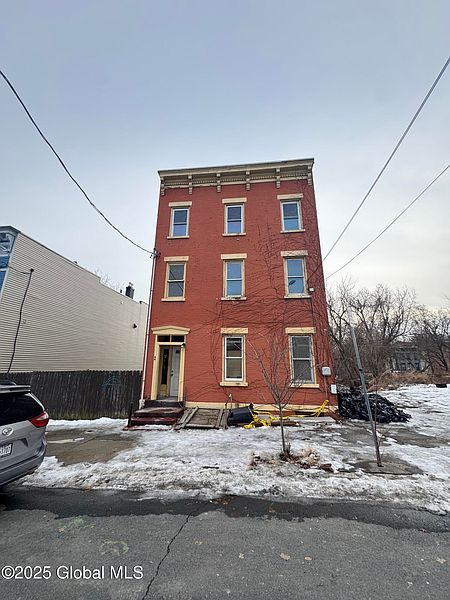 2nd image of 44 Alexander Street