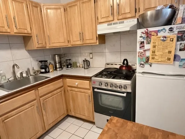 108 Perkins St APT 4, Boston, MA 02130