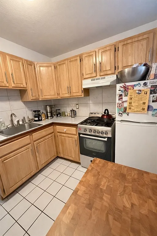 Building Photo - 108 Perkins St #4