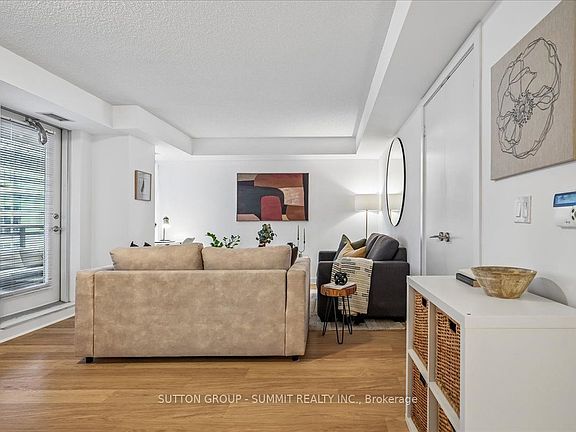 3rd image of 100 Western Battery Rd #1012