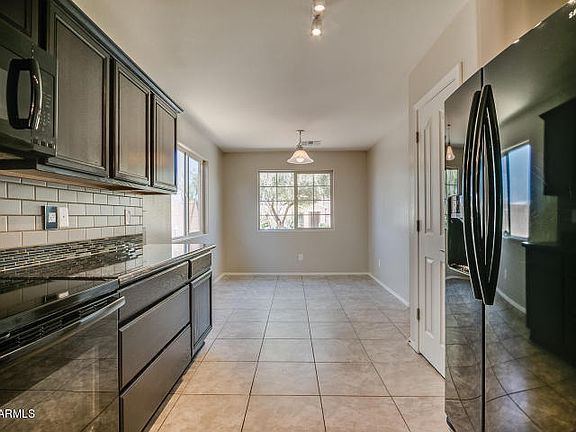 5th image of 2193 E Stacey Rd