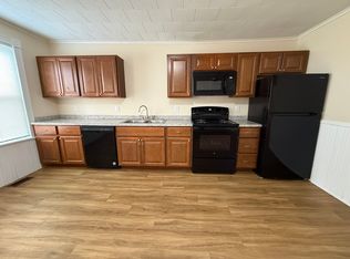 249 Elm St APT 1L, Woonsocket, RI 02895