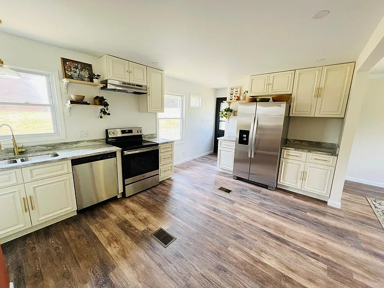 3619 Orchard St — Photo 6