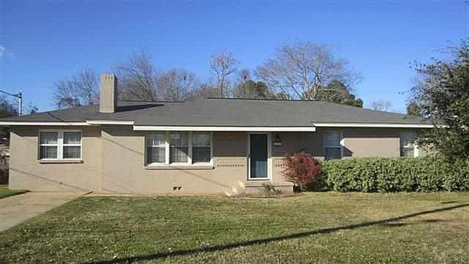 1st image of 303 W Carolanne Blvd