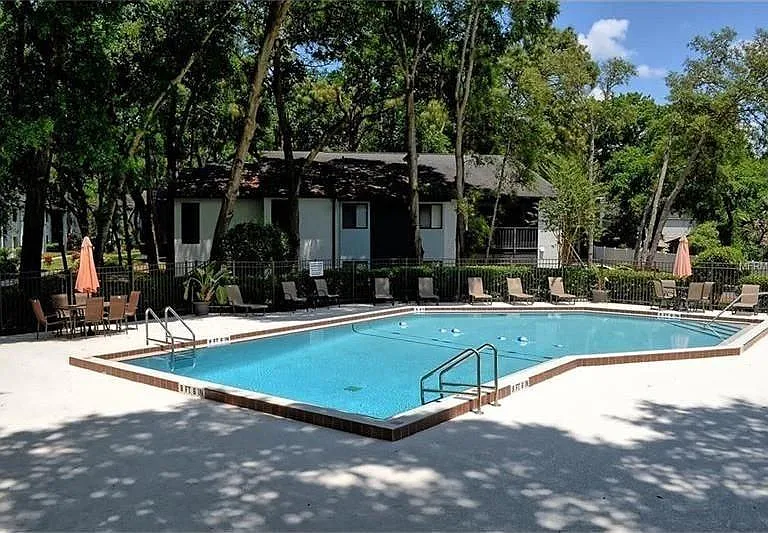 190 Riverbend Dr #203 — Photo 3