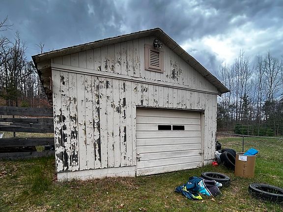 4th image of 601 Eola Rd