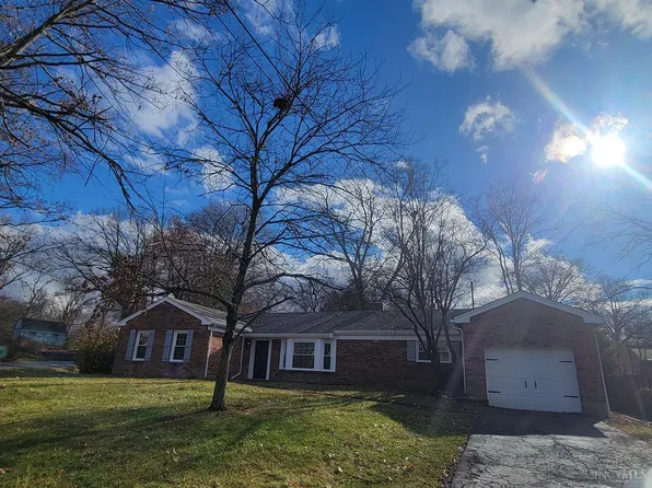 1049 Newcastle Dr, Cincinnati, OH 45231