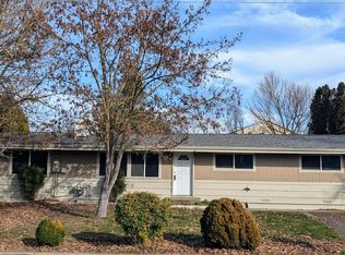 155 Glenn Way, Central Pt, OR 97502