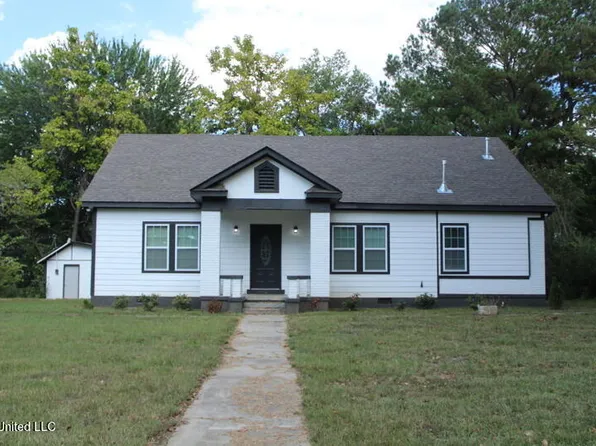 6839 Church Ave, Potts Camp, MS 38659