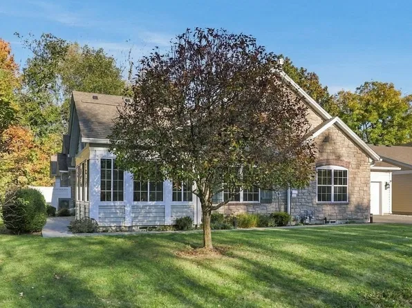 168 Stonybrook Way #168, South Hadley, MA 01075