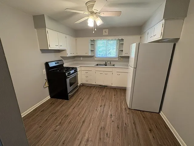 4277 Marks Ave — Photo 3
