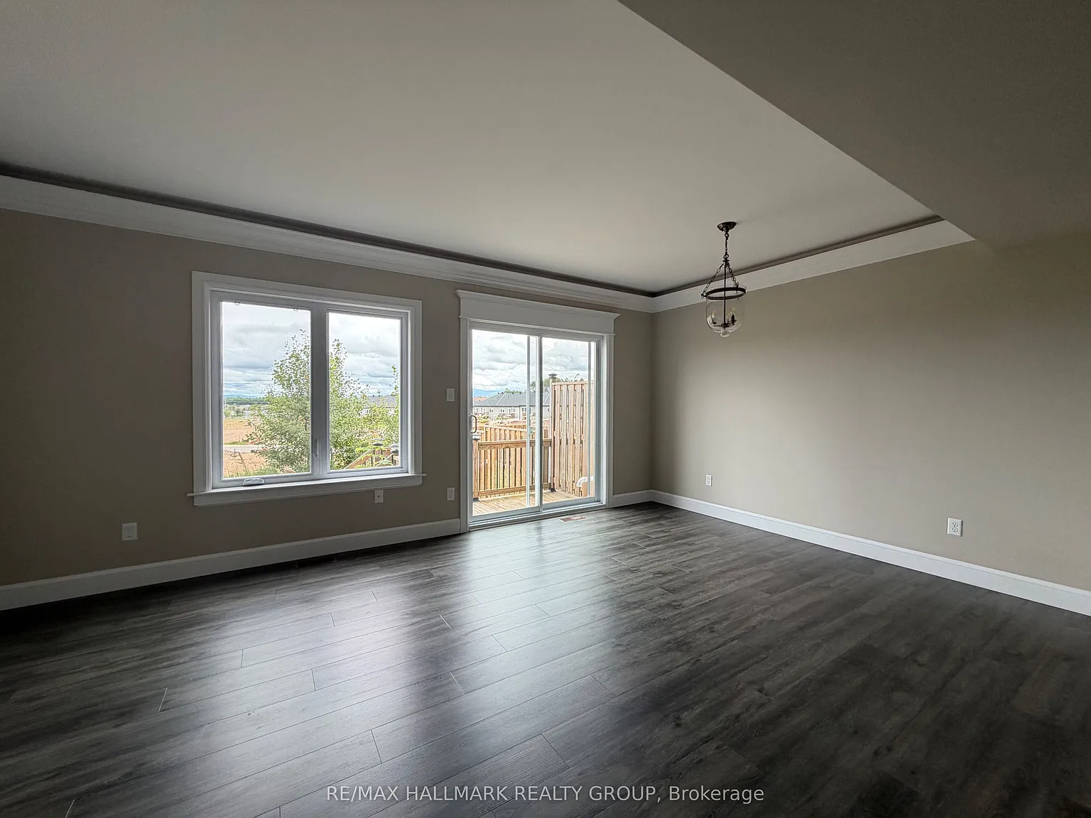 3 bed, $2,600 — Photo 2
