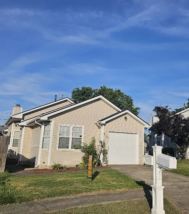 215 Strawberry Ct