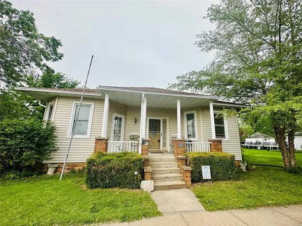 105 E Olive St, Baldwin, IL 62217