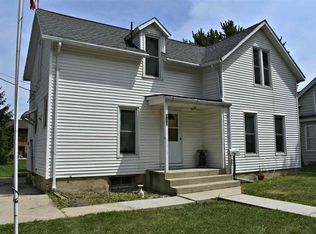 910 3rd St SW, Independence, IA 50644