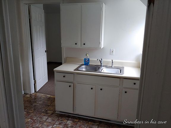 4th image of 923 Windsor Ave #3