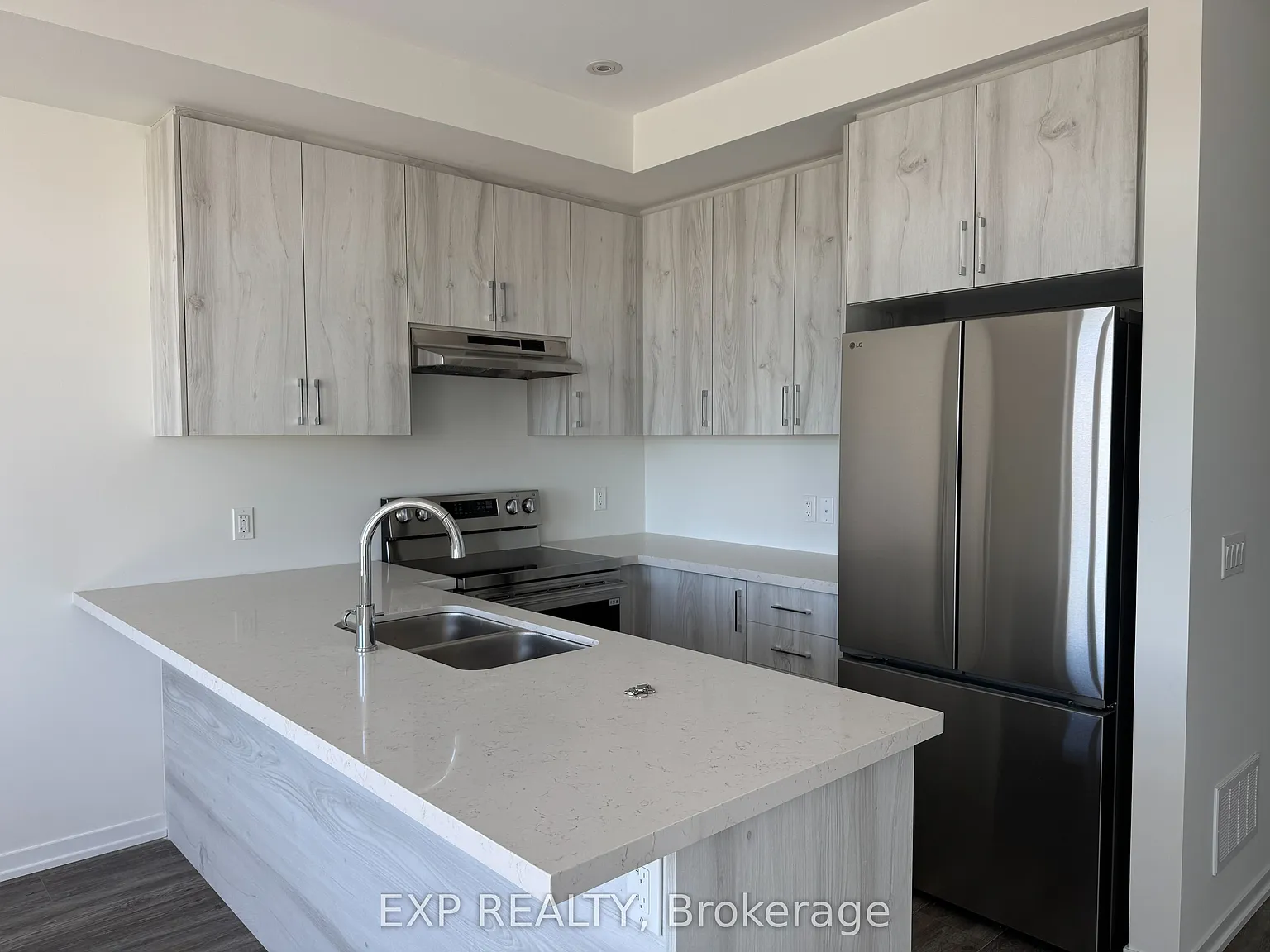 4 bed, $3,500 — Photo 3