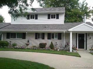 29540 Old North River Rd, Harrison Township, MI 48045