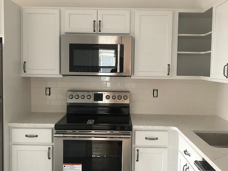 75 Fairview Ave #4 — Photo 10