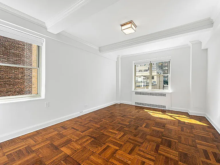 300 E 57th St #4J — Photo 4