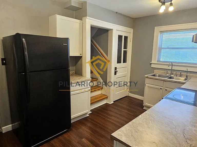44 S Ewing St — Photo 2