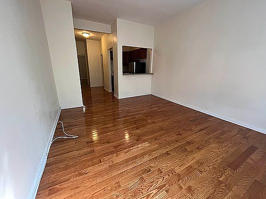 2nd image of 425 E 75th St #3E