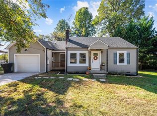 252 Albany St, Burlington, NC 27215