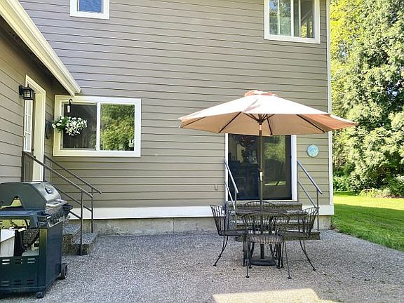 Aggregate concrete patio 