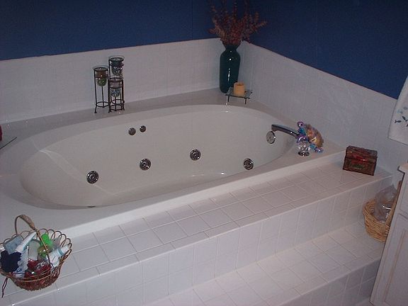 2 Person Jacuzzi in Master Bath