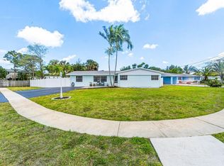 1270 Victoria Dr, West Palm Beach, FL 33406