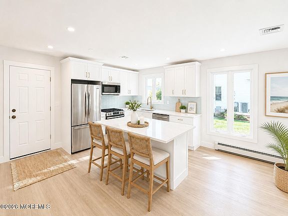 3rd image of 9 Gramercy Court