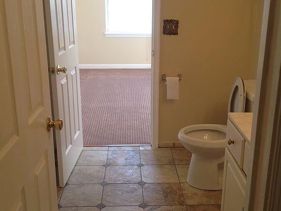 2nd image of 10022 Vanderbilt Cir