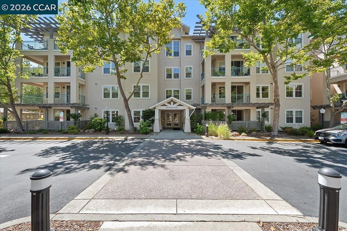 1860 Tice Creek Dr APT 1153 photo 1
