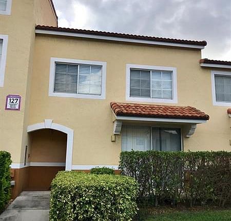 2nd image of 127 Yacht Club Way APT 109