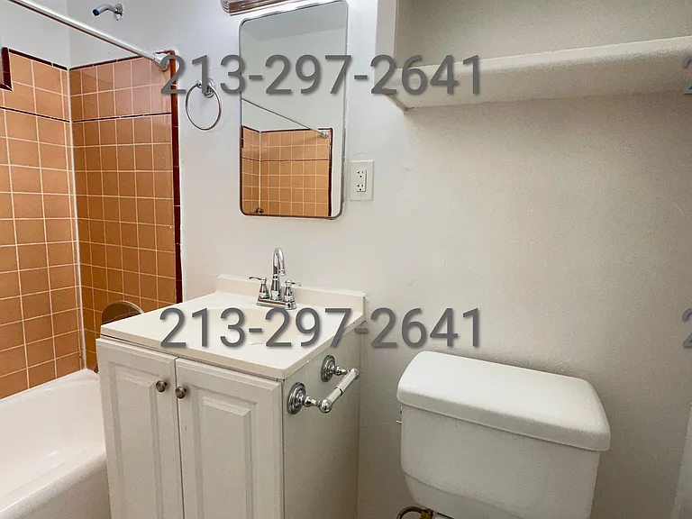 636 N Harvard Blvd #17 — Photo 7