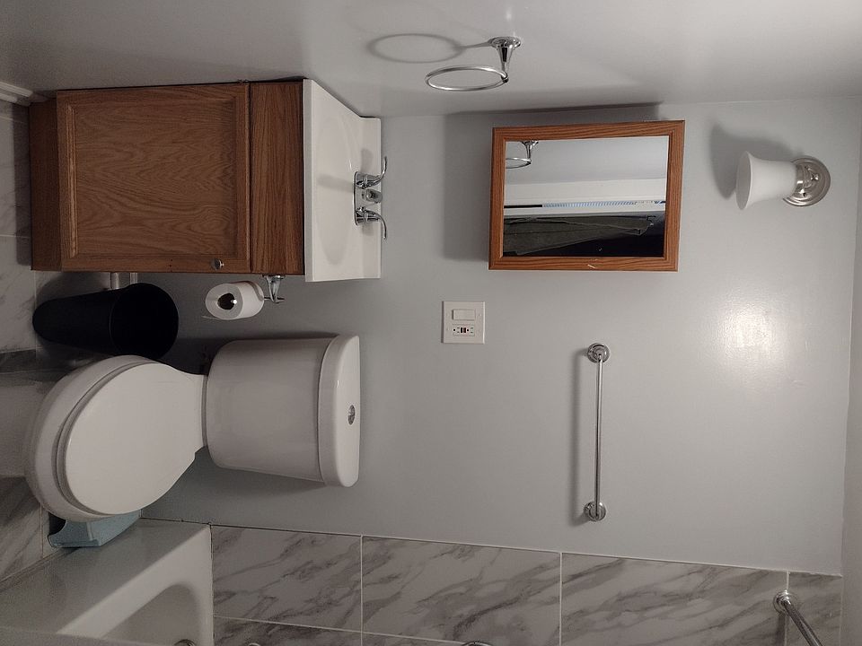 1st image of 6339 N Sacramento Ave APT 1