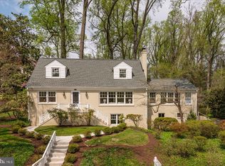 9512 E Stanhope Rd, Kensington, MD 20895