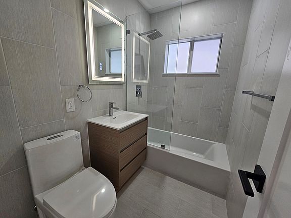 5th image of 11900 N Bayshore Dr APT 1